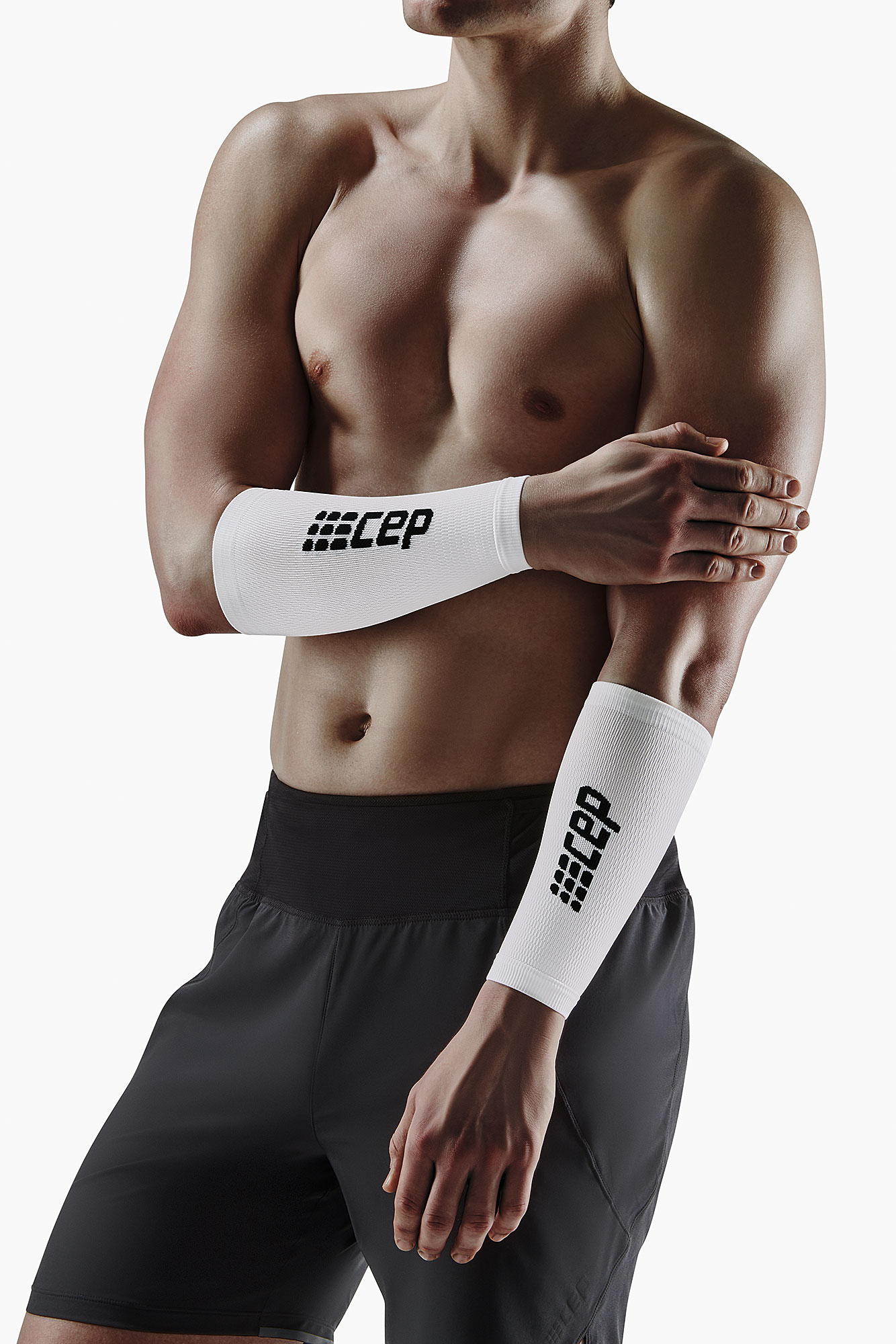 Forearm-Sleeves-whiteblack-WS1F00-m-front-model-web