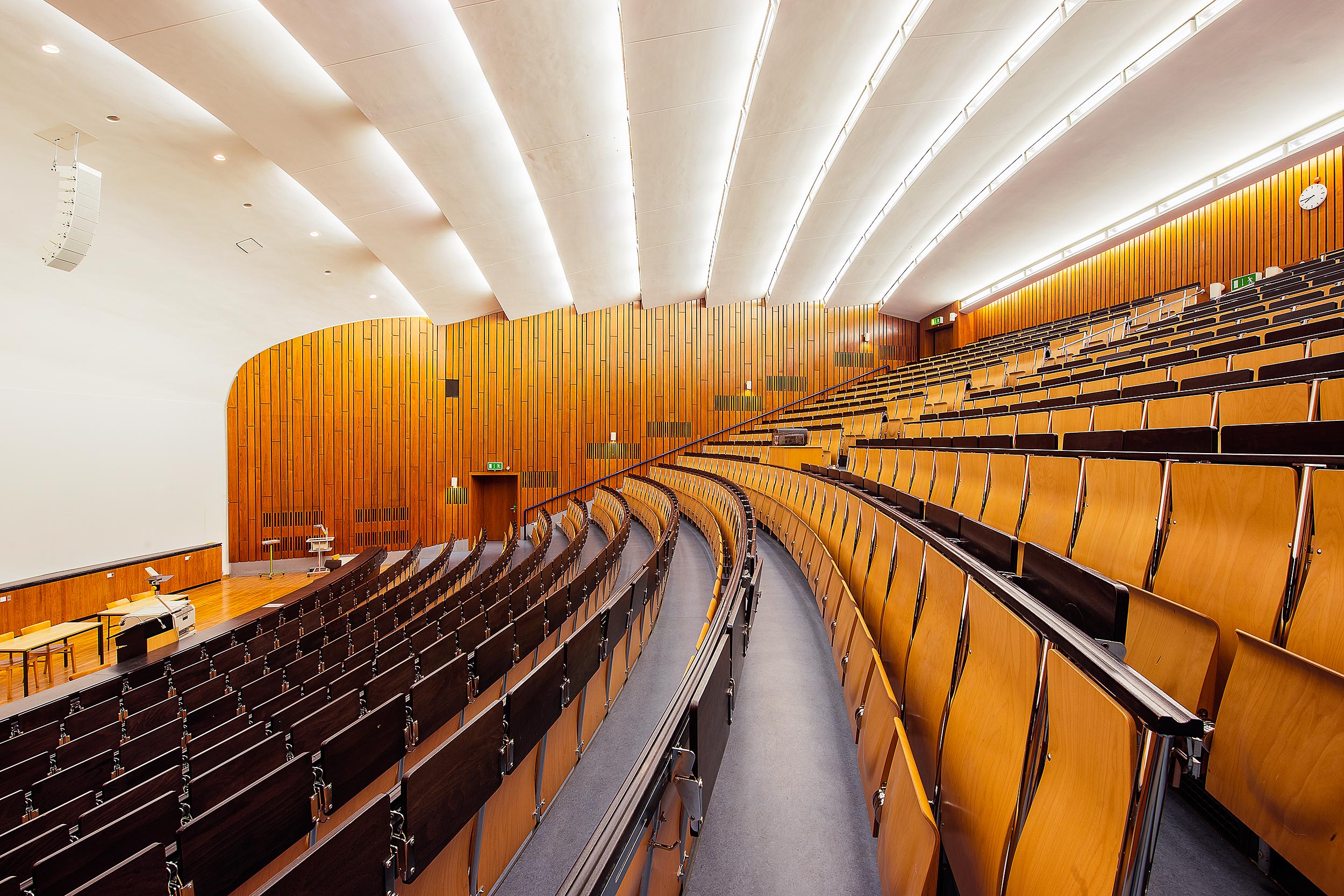 thomann-uni-stuttgart-092014-004